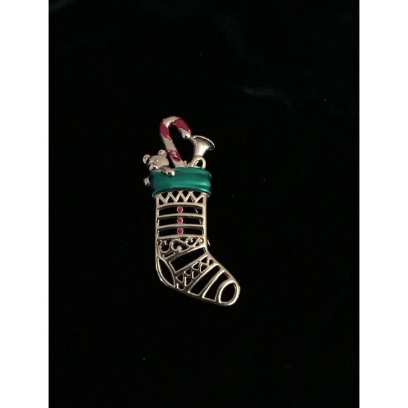 Vintage Signed JJ Goldtone Rhinestone Openwork Large Christmas Stocking Brooch - Picture 6 of 6